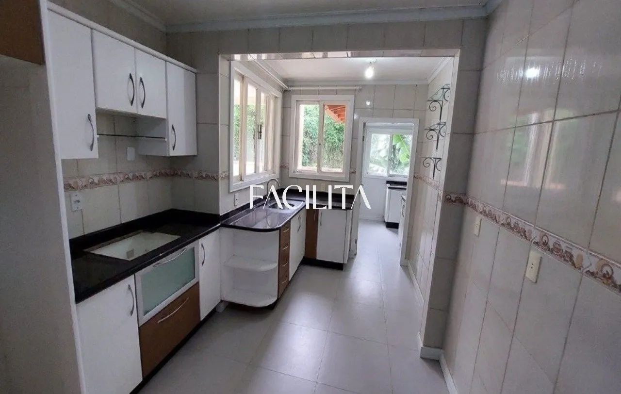 Casa com 4 quartos no bairro de Cacupé, Florianópolis. - Foto 4