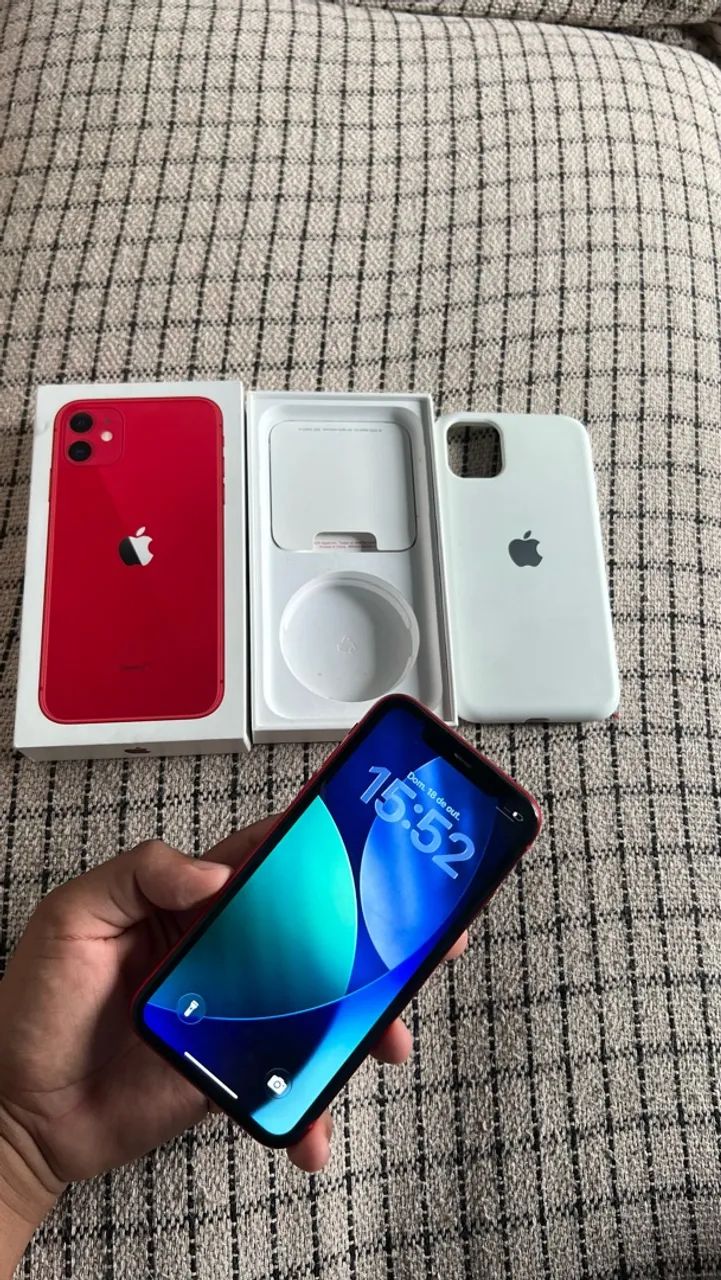 iPhone 11 com caixa 