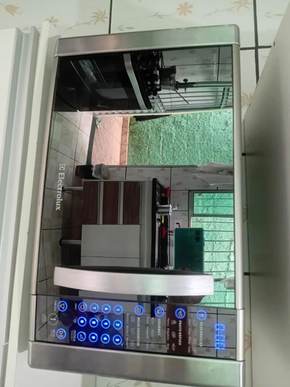 Microondas Electrolux $400 - Foto 2