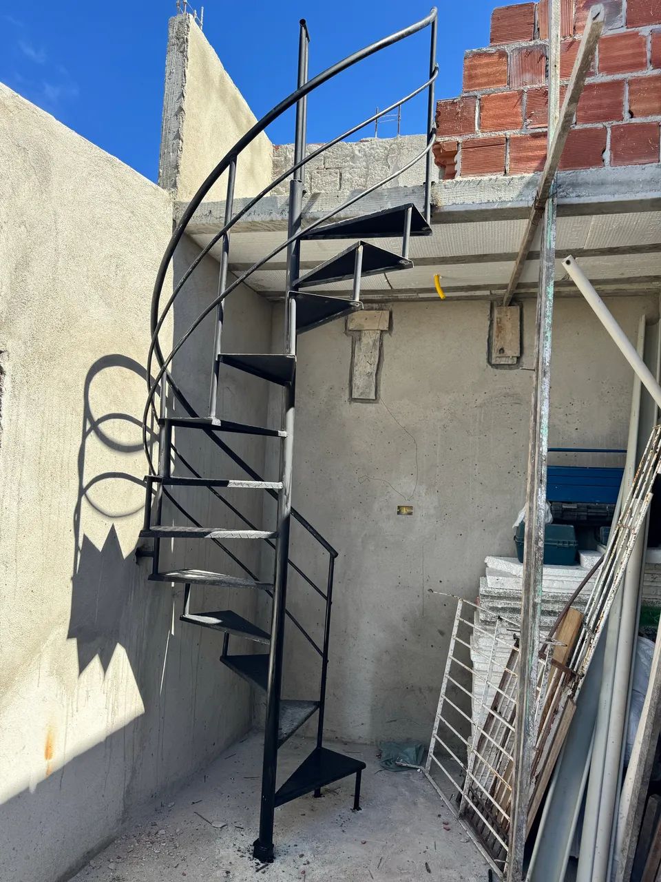 Escadas caracol  - Foto 2