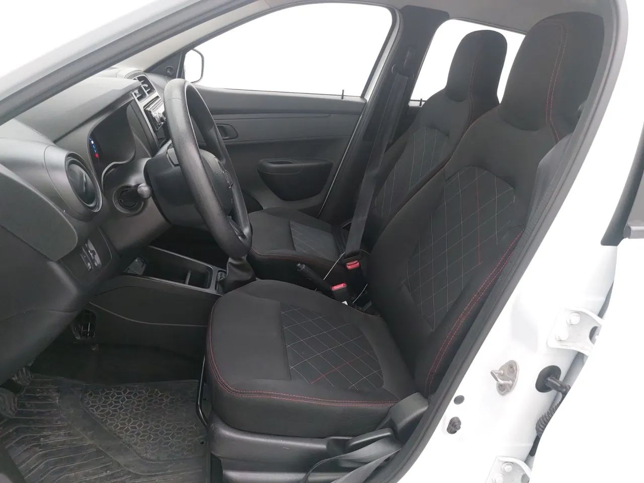 Renault Kwid 1.0 Zen, foto 16 de 18