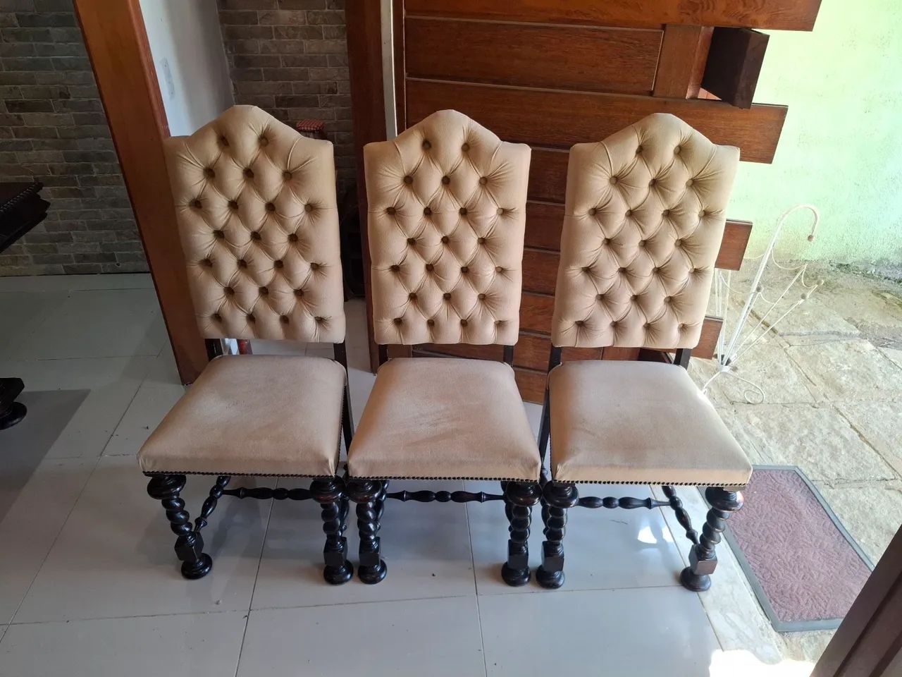 Conjunto de cadeiras estilo manuelino  - Foto 2