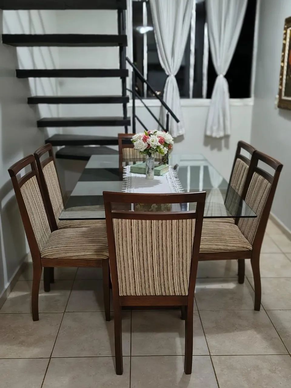 VENDO MESA DE 6 LUGARES 