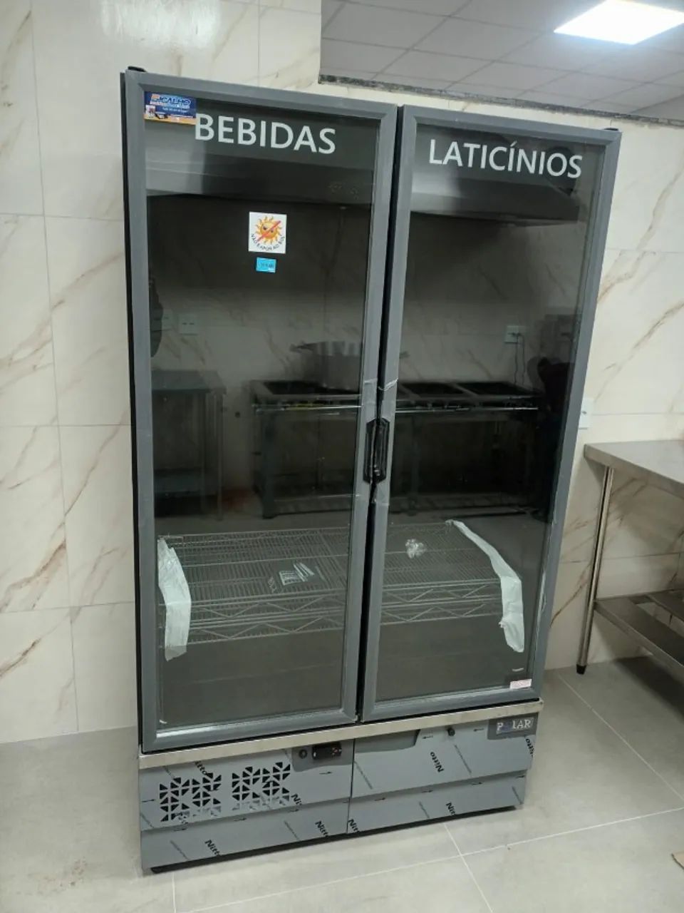 EXPOSITOR VERTICAL 2 PORTAS POLAR