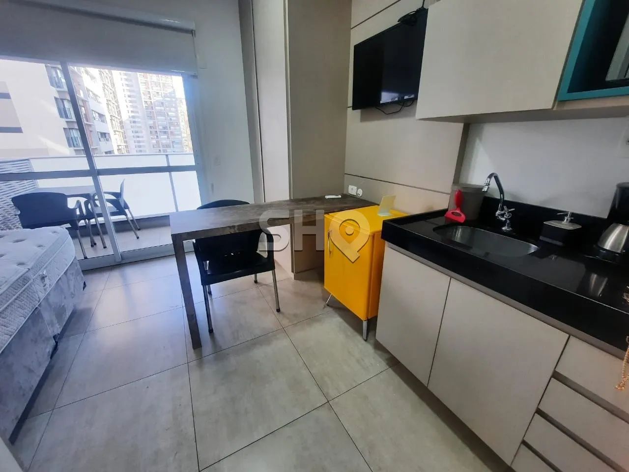 Studio mobiliado 24,5 m² | 1 vaga + depósito - Perdizes