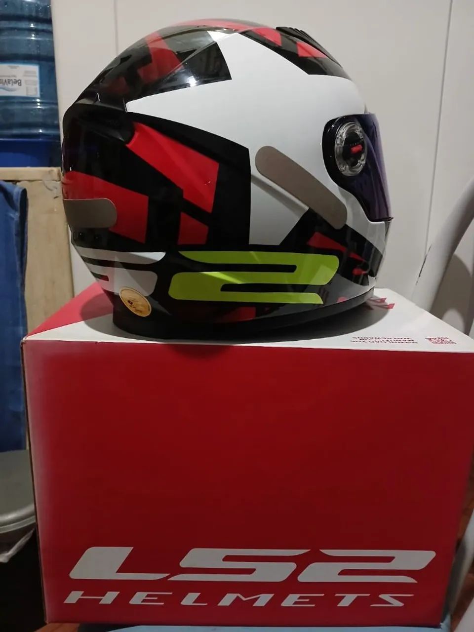 Capacete Ls2 zeroooo numeração 58 sem detalhes ou arranhões SOMENTE VENDA E NÃO FAÇO !!!!! - Foto 6
