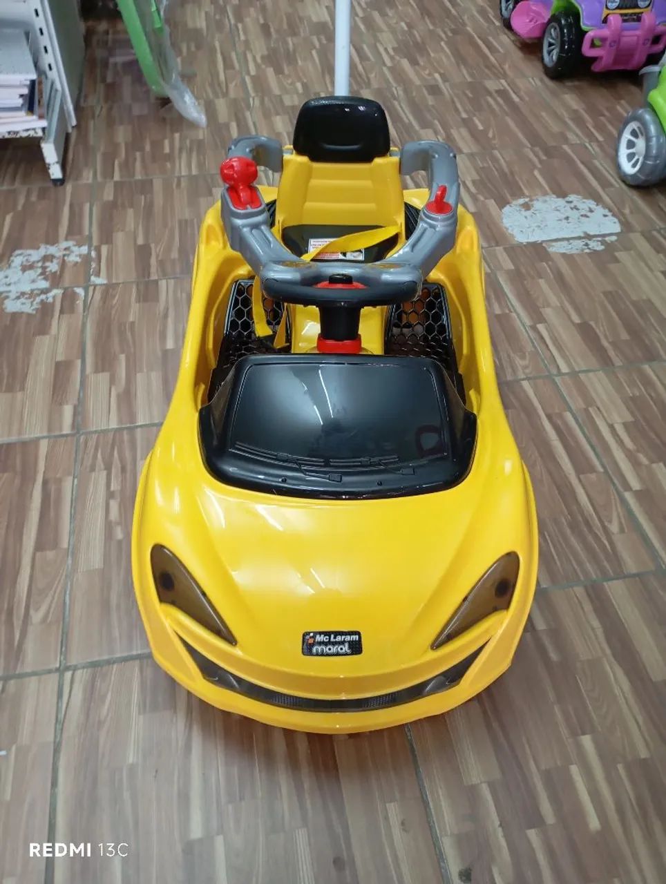 Carrinho de Empurra e Pedala 