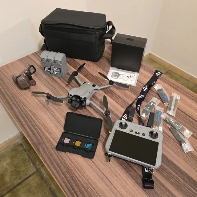 DJI Mini 5 Pro Fly More Combo (RC 2) ? Praticamente Zero, Baterias com Uso Mínimo - Foto 5