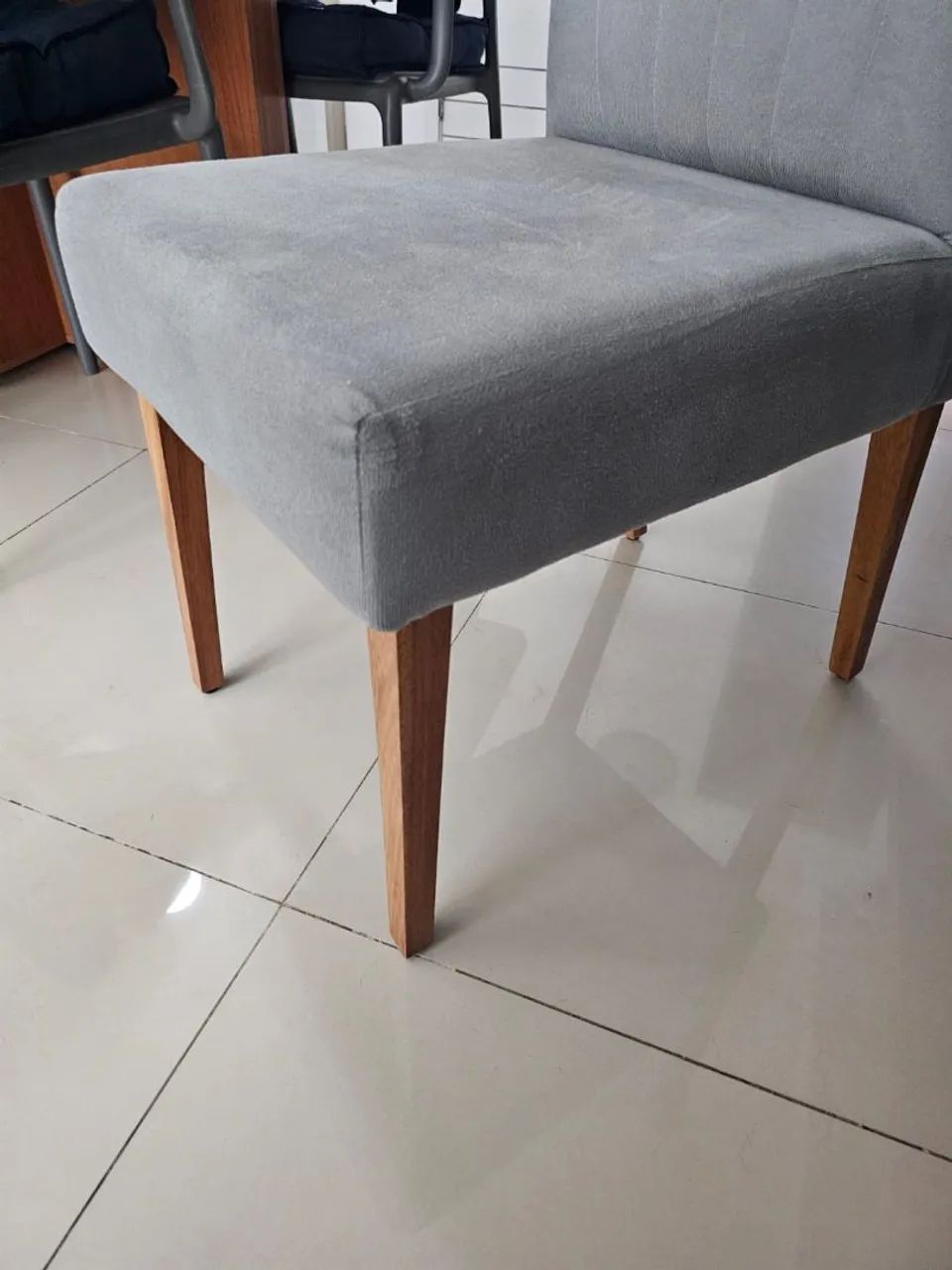Cadeiras estofadas para mesa de jantar  - Foto 4