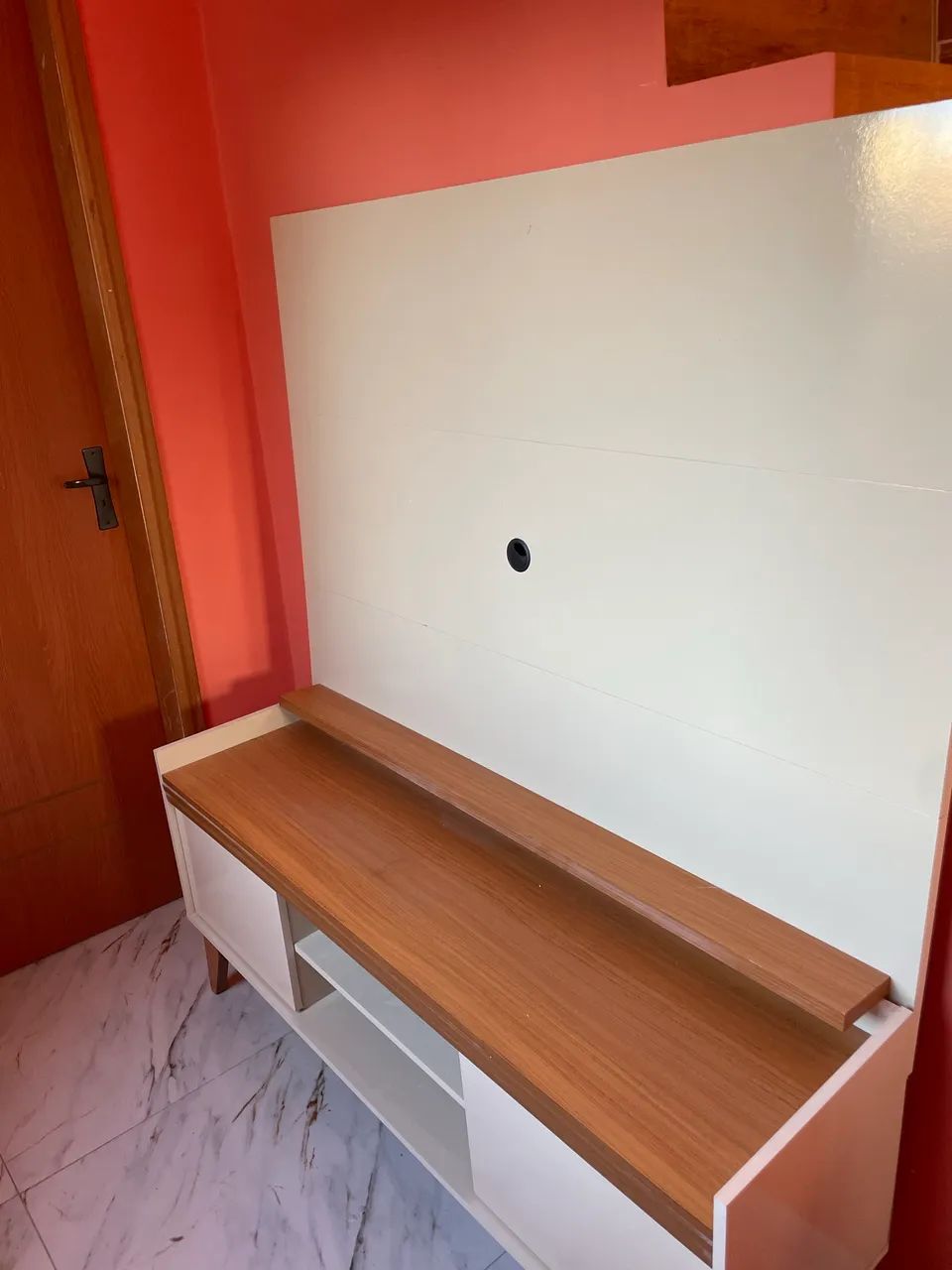 Painel para TV com rack/bancada - Foto 2