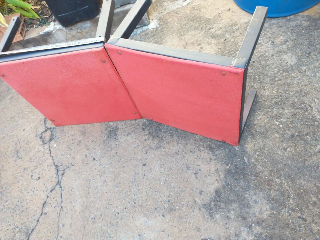 Desapego Mesa de Metalon pronta pra reforma  - Foto 3