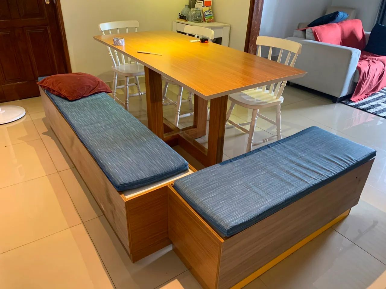 Mesa de Jantar 6 Lugares com Bancos Baú e Cadeiras - Excelente Estado - Foto 3