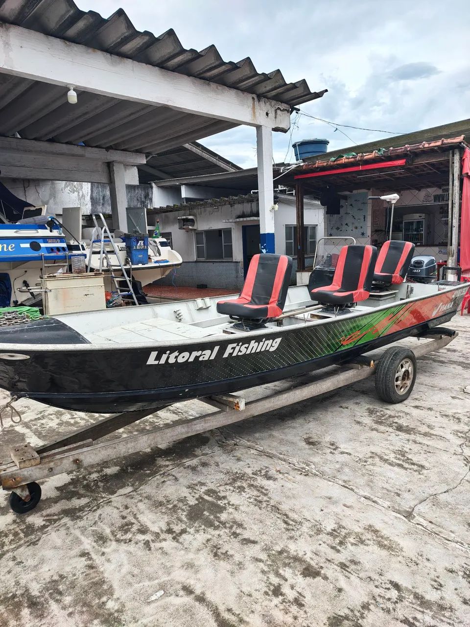 Barco de pesca Robaleiro 