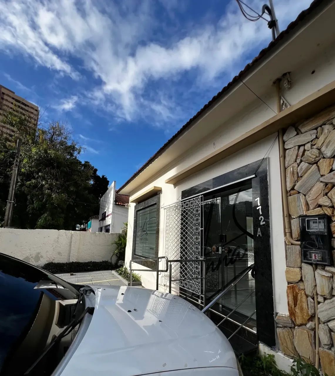 OPORTUNIDADE CASA COMERCIAL NO ESPINHEIRO
