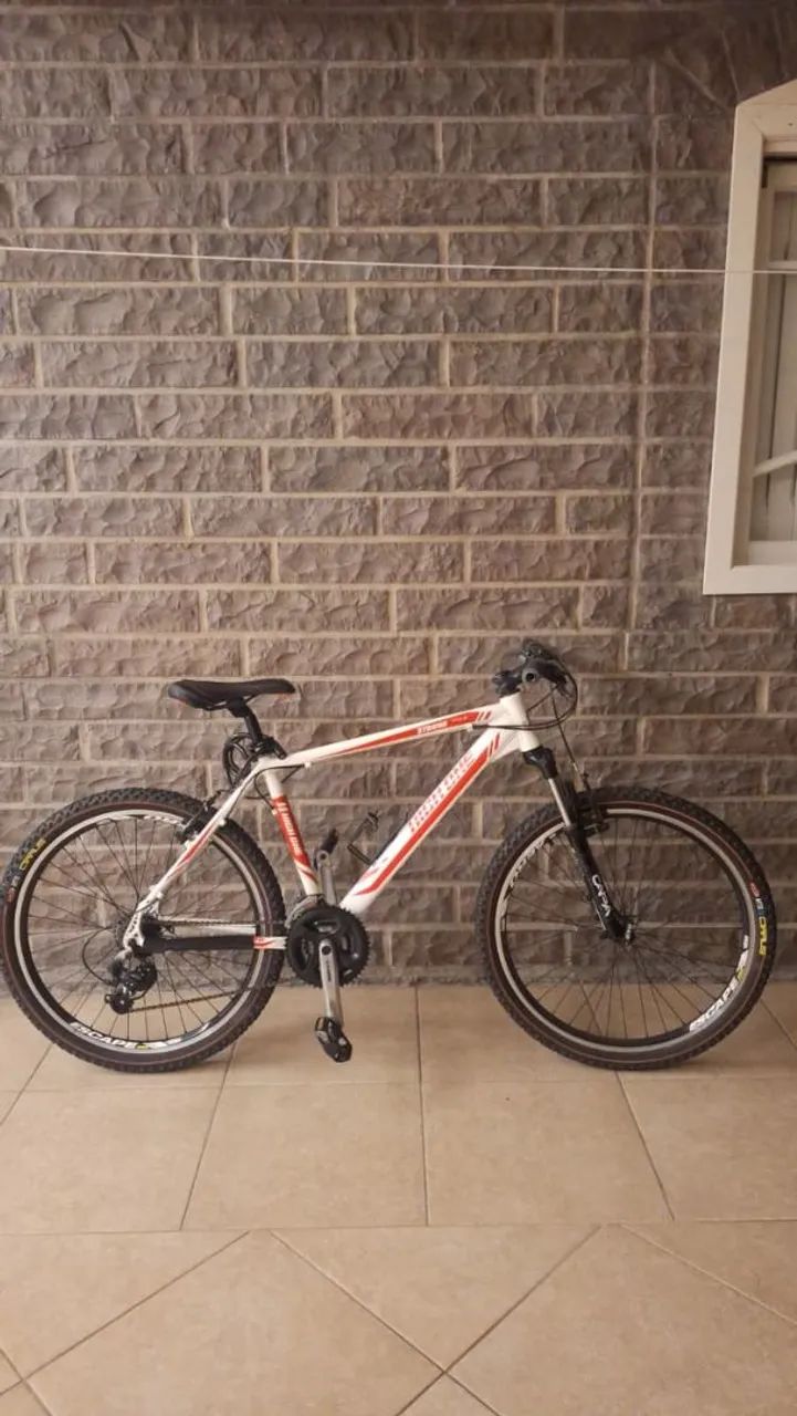 Bicicleta semi nova