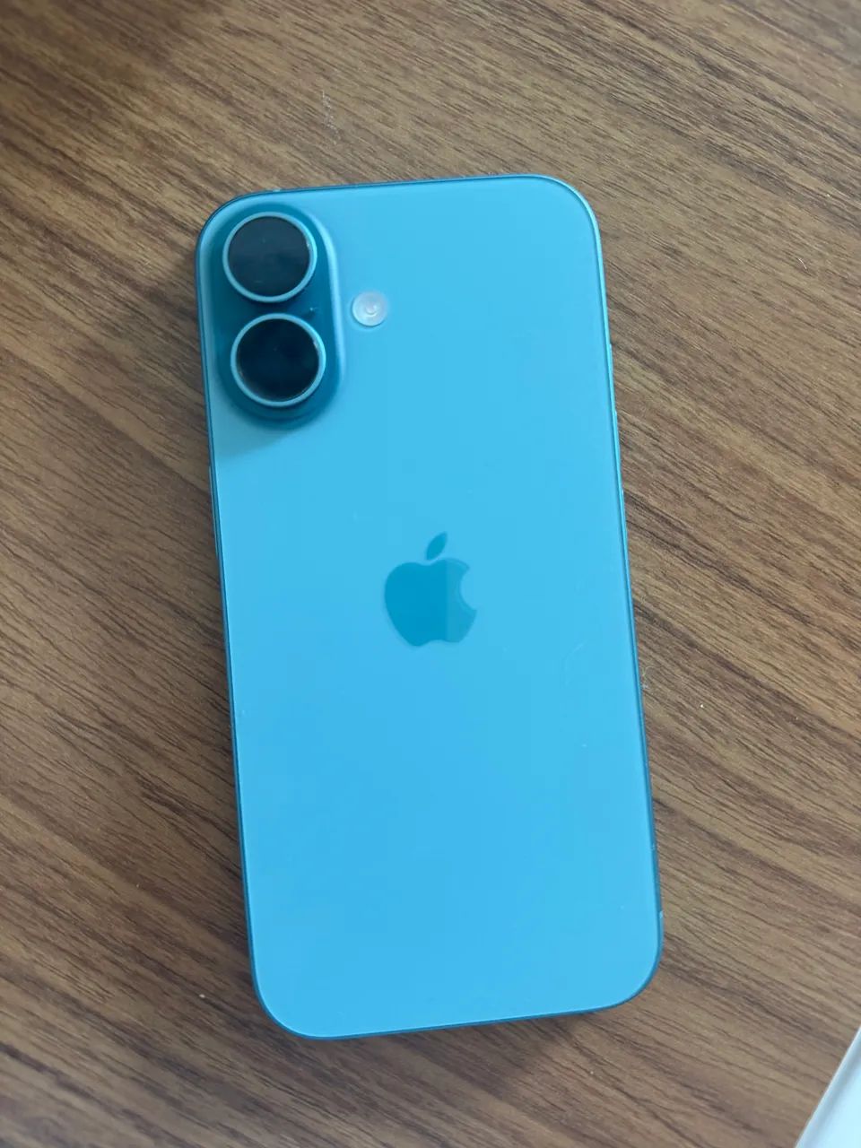 Vendo iPhone 16 / 128 GB 