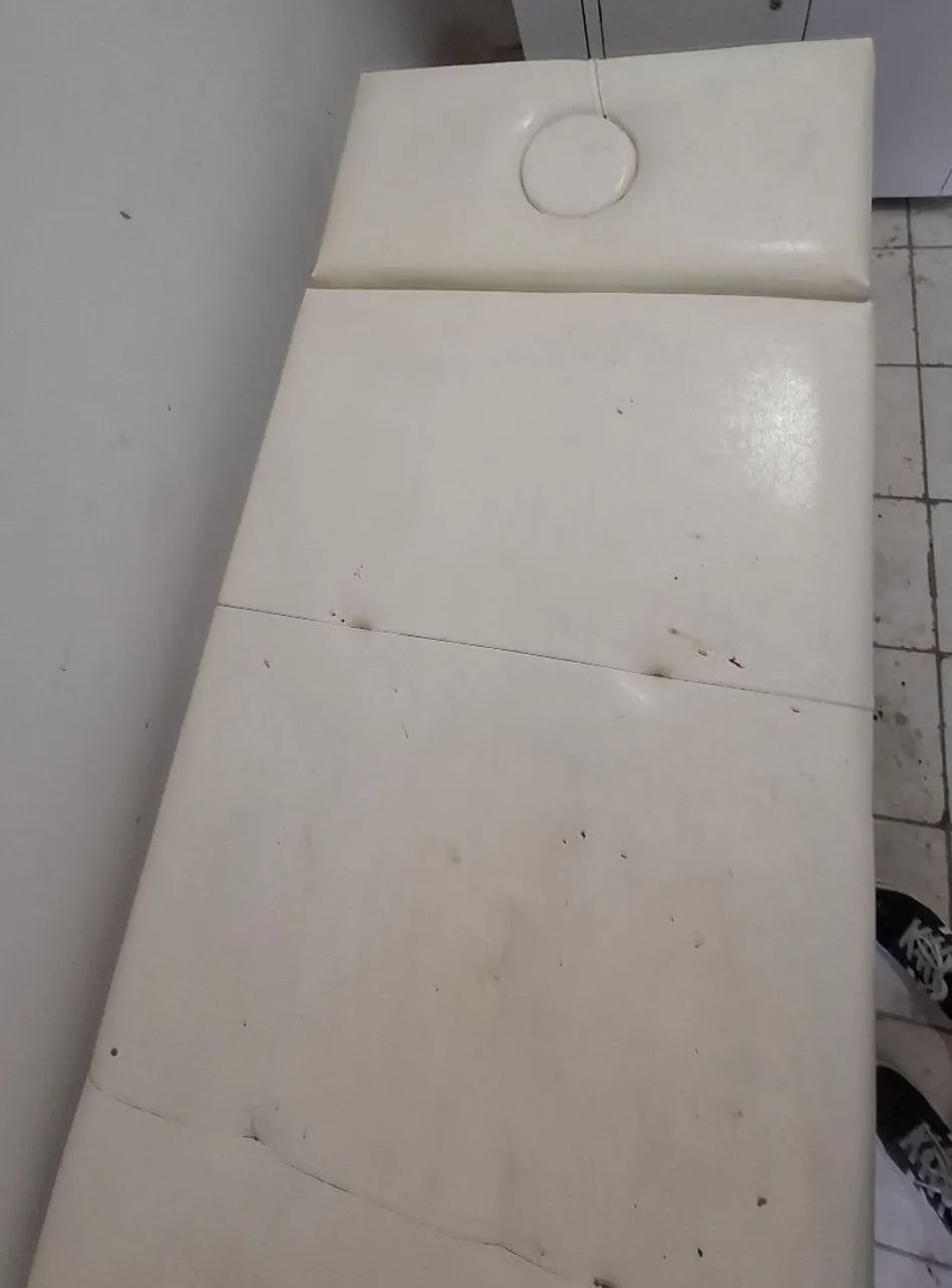 CADEIRA DE SERVIÇO DE ESTÉTICA 