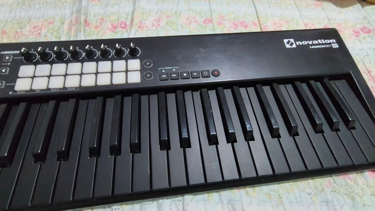 Novation Launchkey 61 MK2 - controlador midi - Foto 3