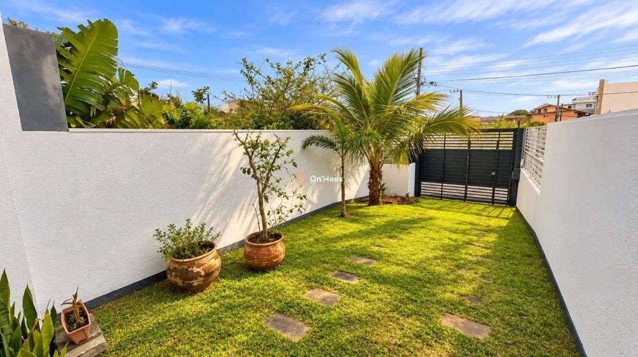 Casa à venda - 3 dormitórios - 1 suíte com 114m2 - Campeche - Foto 3