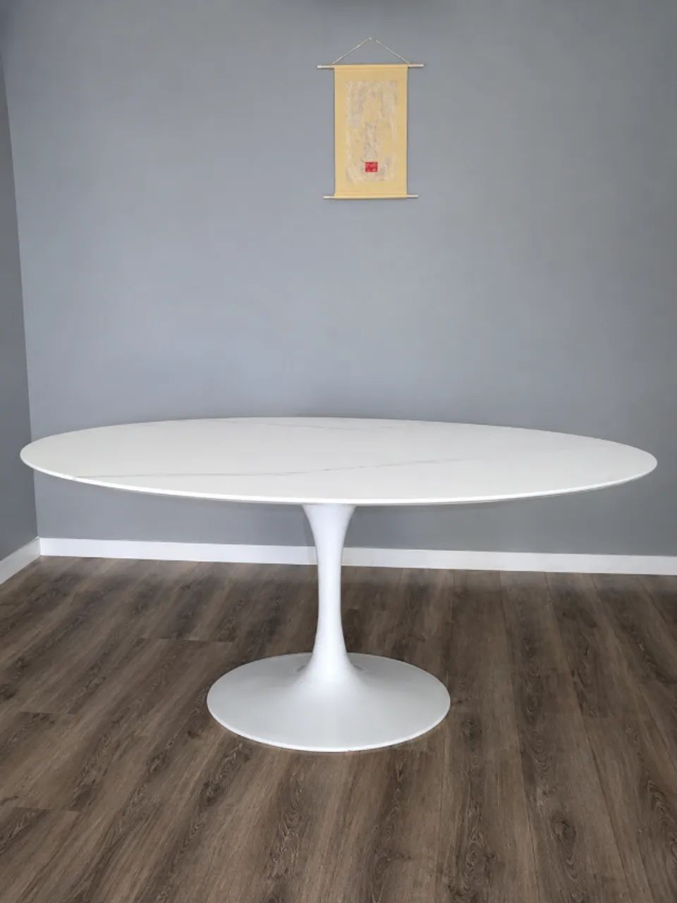 Mesa Saarinen Oval - Branco Extra - 1.80 x 1.00