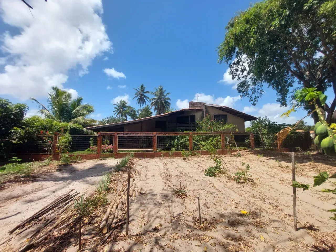 Oportunidade sem igual. Casa e terreno a beira da lagoa da Precabura - Foto 5