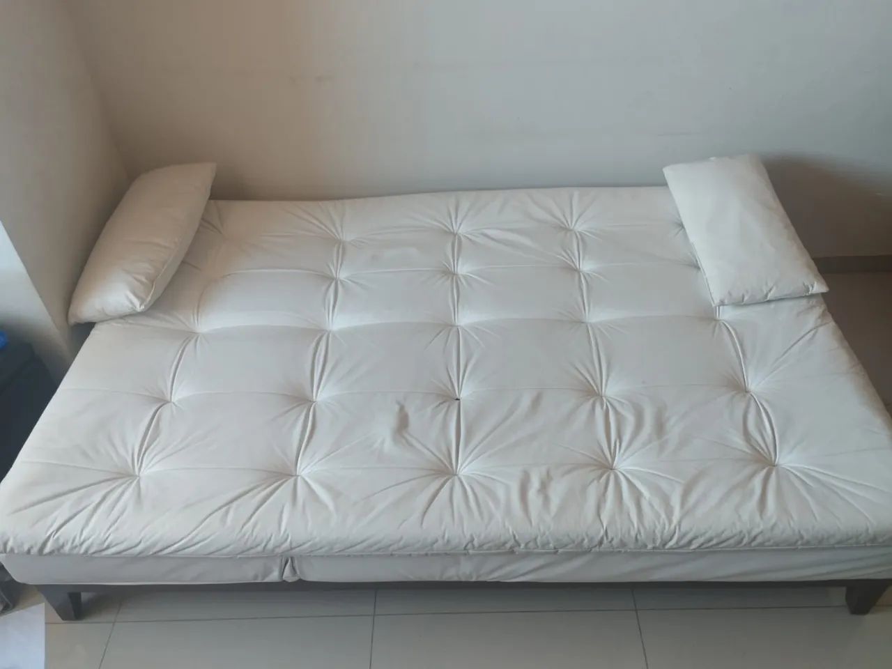 Sofá cama 3 em 1 em courino branco - Foto 2