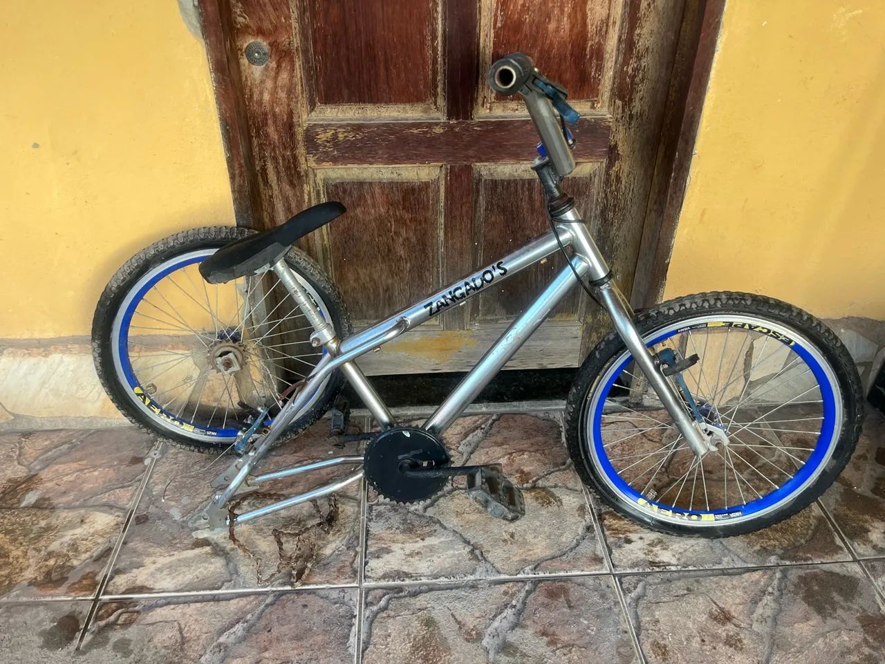 Vende-se bicicleta BMW cromada  - Foto 2