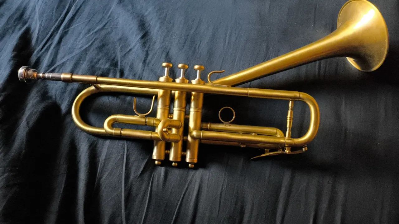 Trompete artesanal de lhutier 