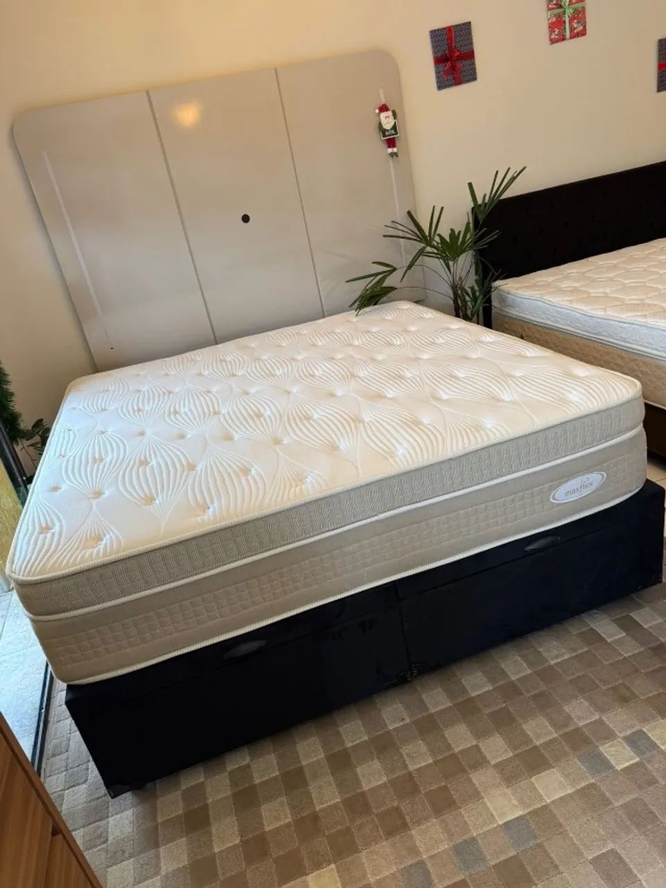 Cama KING COM BAÚ E COLCHÃO MAXFLEX SEMINOVO - Entrego!  - Foto 5