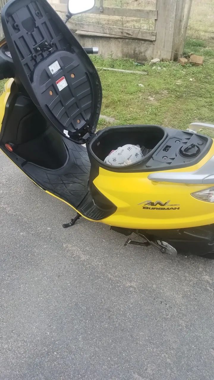Burgman Suzuki 125  - Foto 4