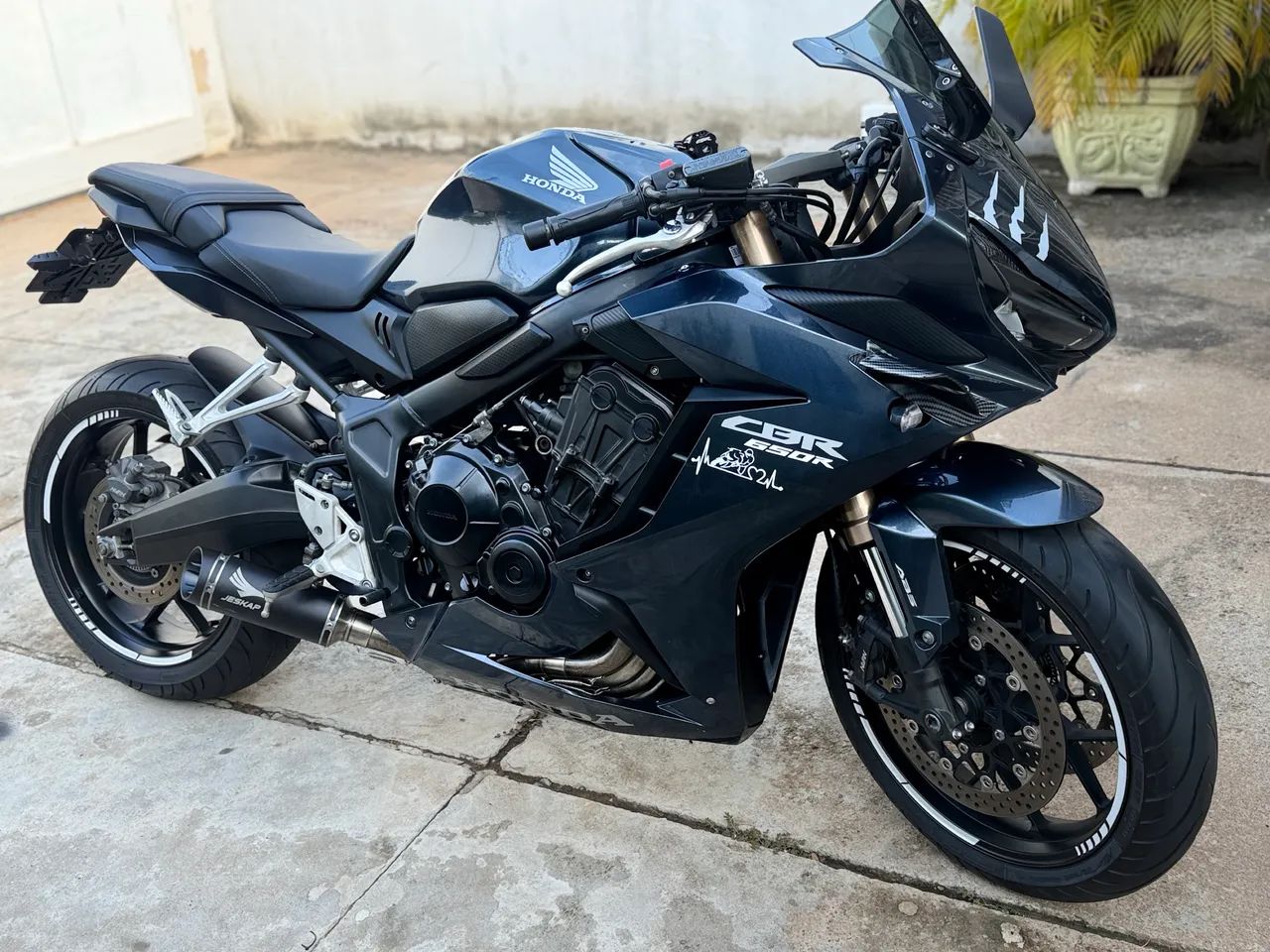 CBR650R 2021