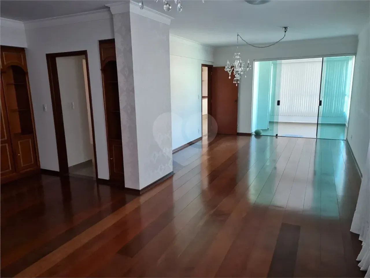Apartamento à Venda de Alto Padrão 184,80m2 - 1 por Andar - na Cidade de Valinhos - SP - Foto 2