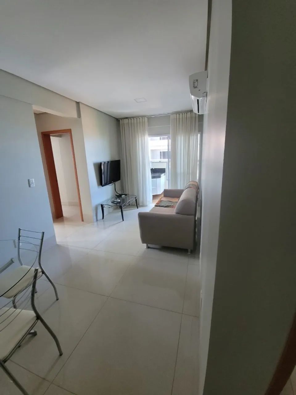 Aluga - se  apartamento na 305  sul !