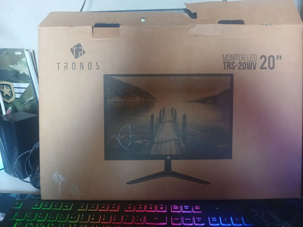Monitor 20"