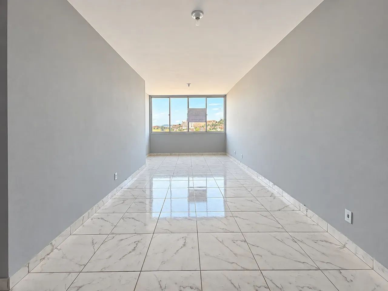 Amplo apartamento com 2 quartos - Foto 2