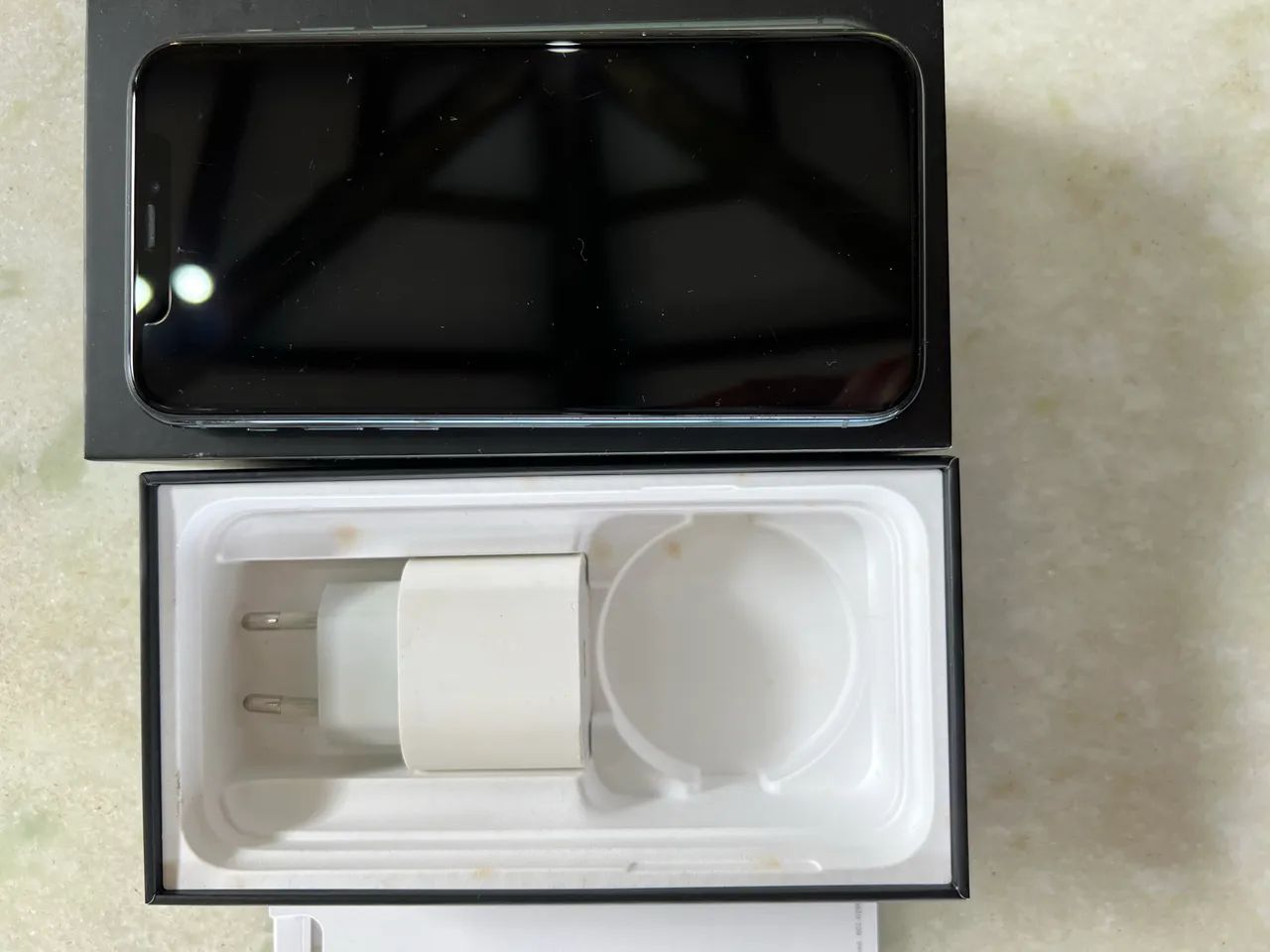 iPhone 11, 64gb carregador original, bateria original nova, com capa - Foto 3