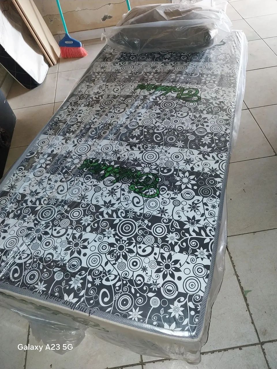 Cama Box solteiro 1 travesseiros de brinde  - Foto 2