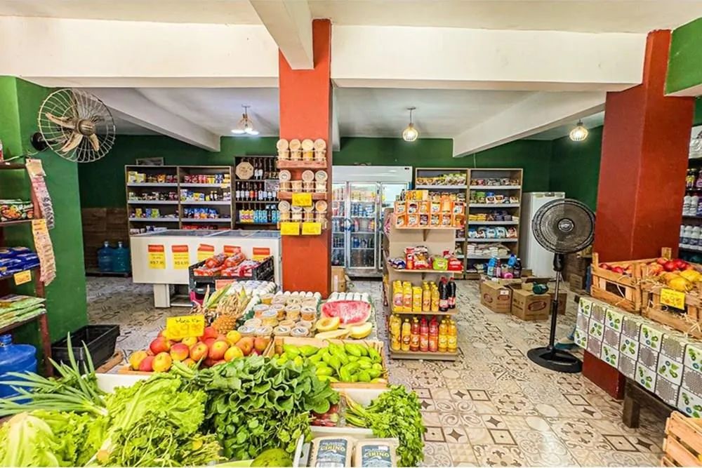 À venda prédio comercial com lofts para renda em Arraial do Cabo