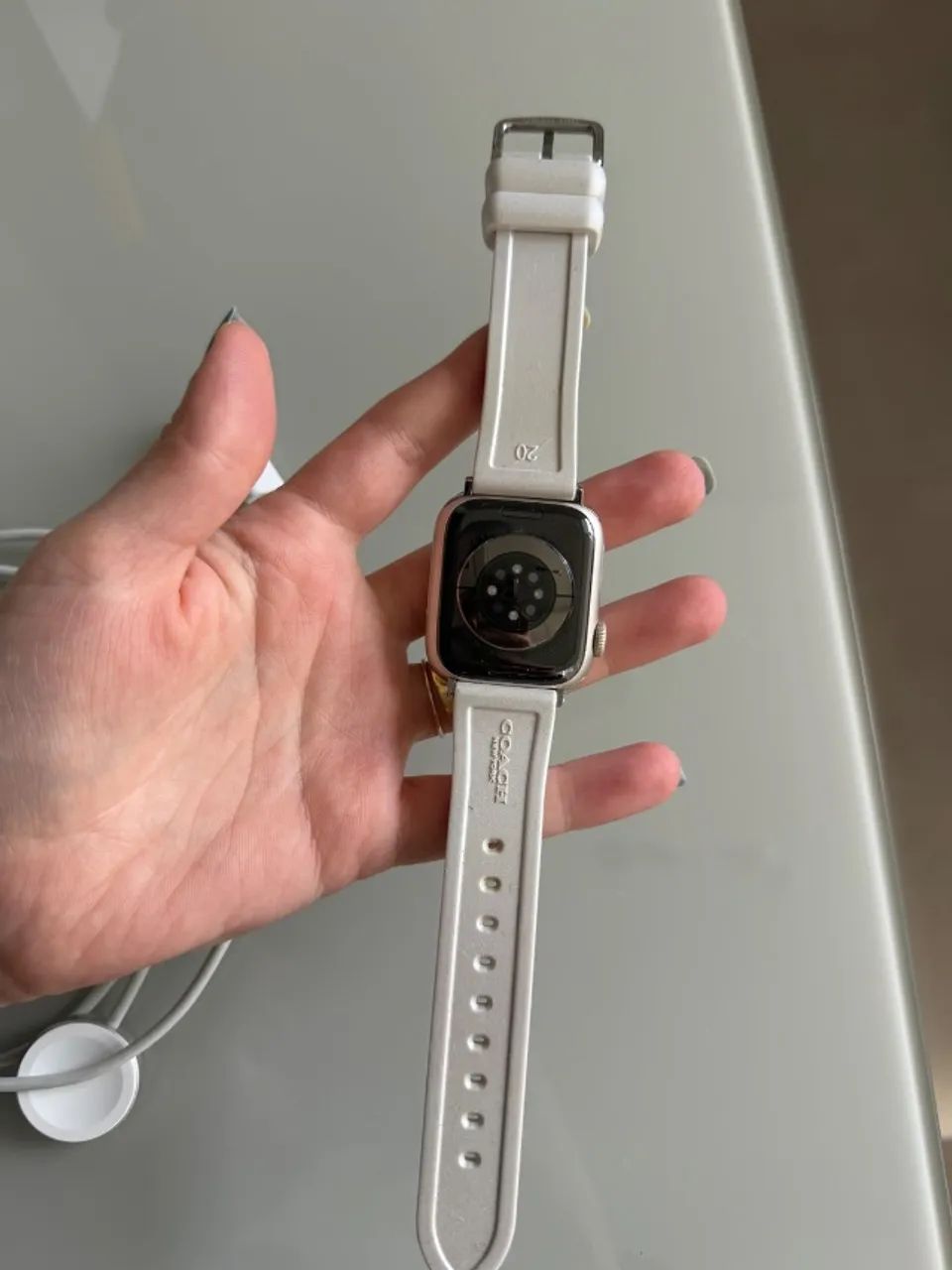 Apple Watch Series 8 com pulseira da COACH - Foto 5