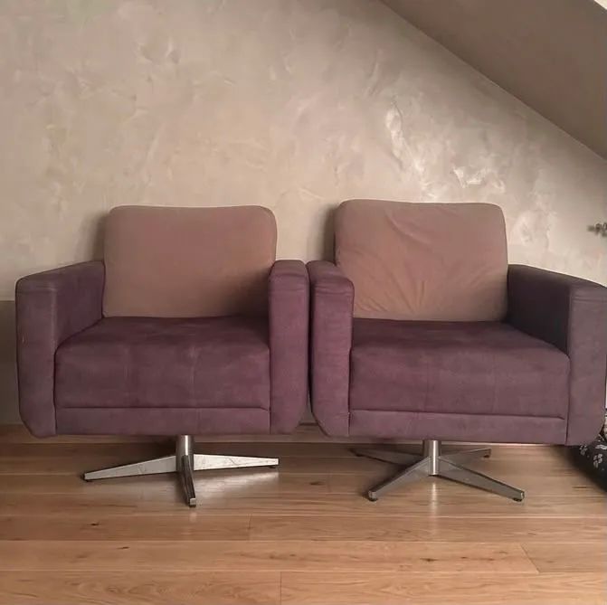  2 Poltronas giratórias novas as 2 por 600,00