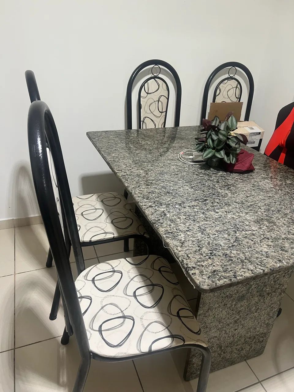 Mesa 4 cadeiras  - Foto 2