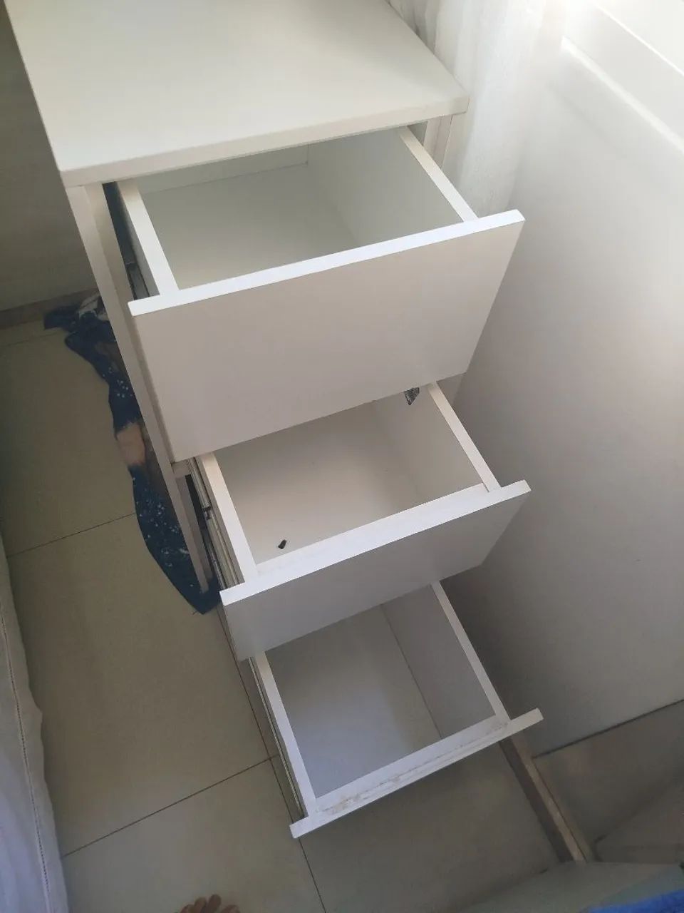 Gaveteiro com baú