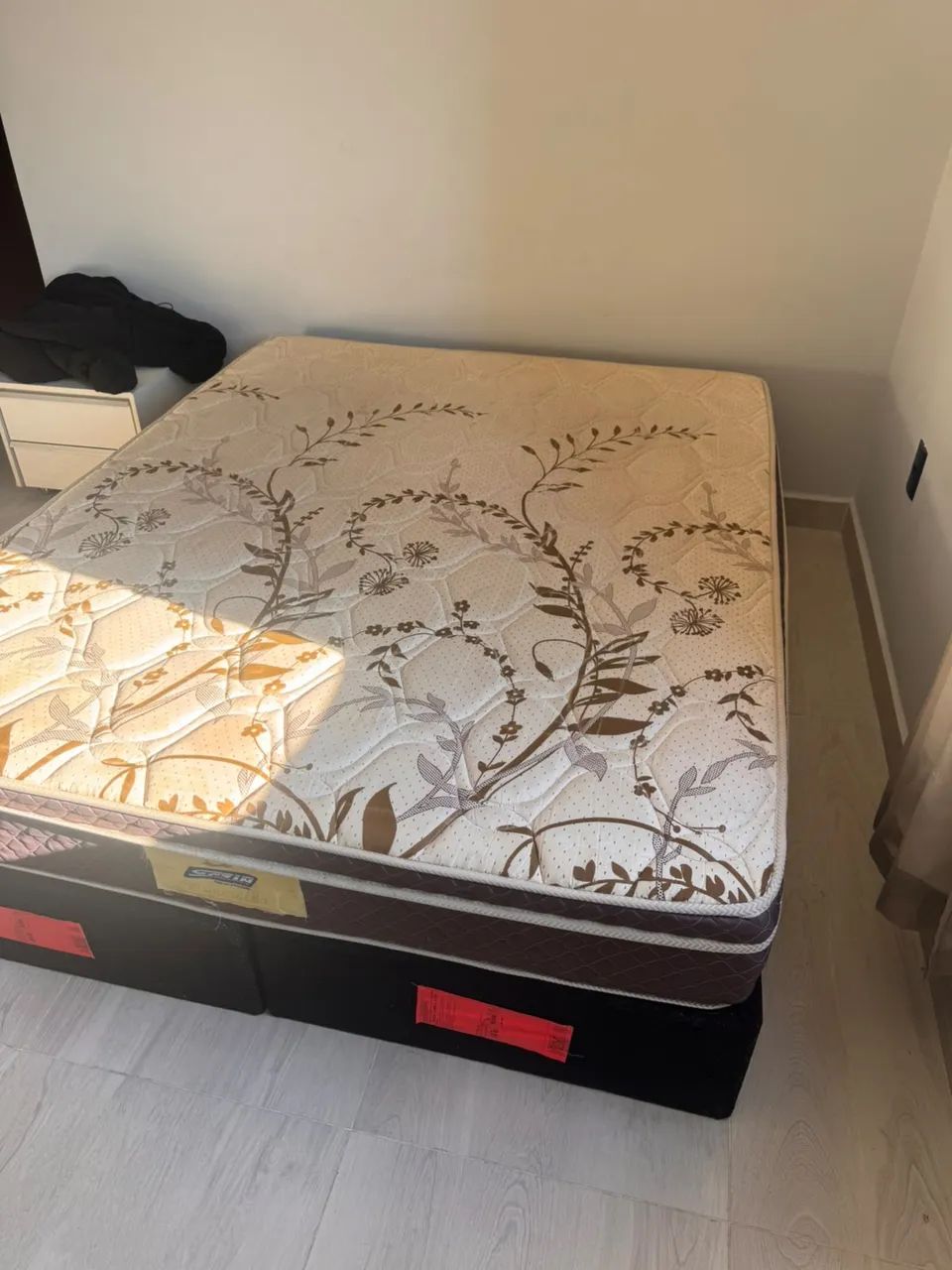 Cama queen