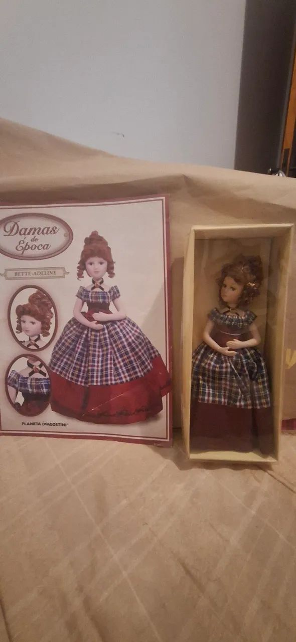 Boneca Damas da Época 