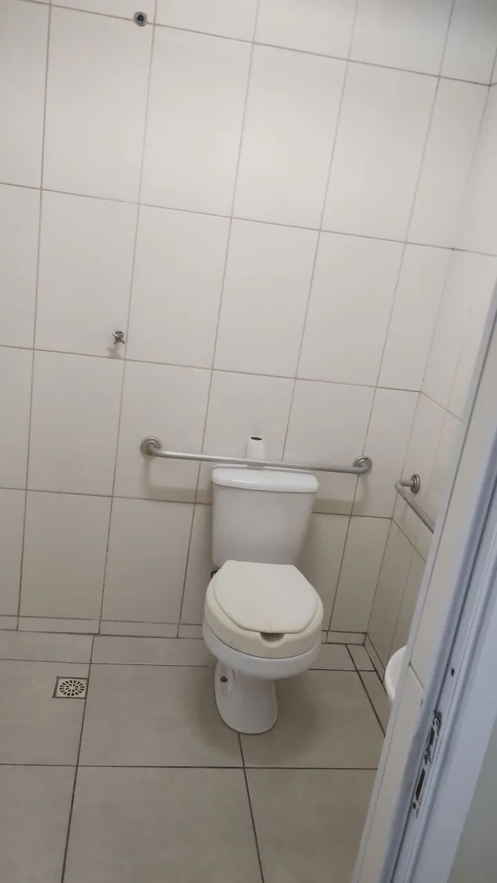 ALUGO ESSE SALÃO COM 162 METROS  - Foto 3