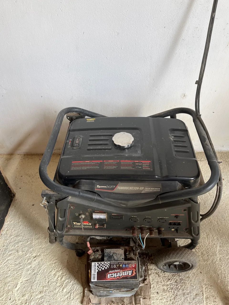 Gerador Toyama TG8000CXE-XP/3DV-XP 220volts a gasolina