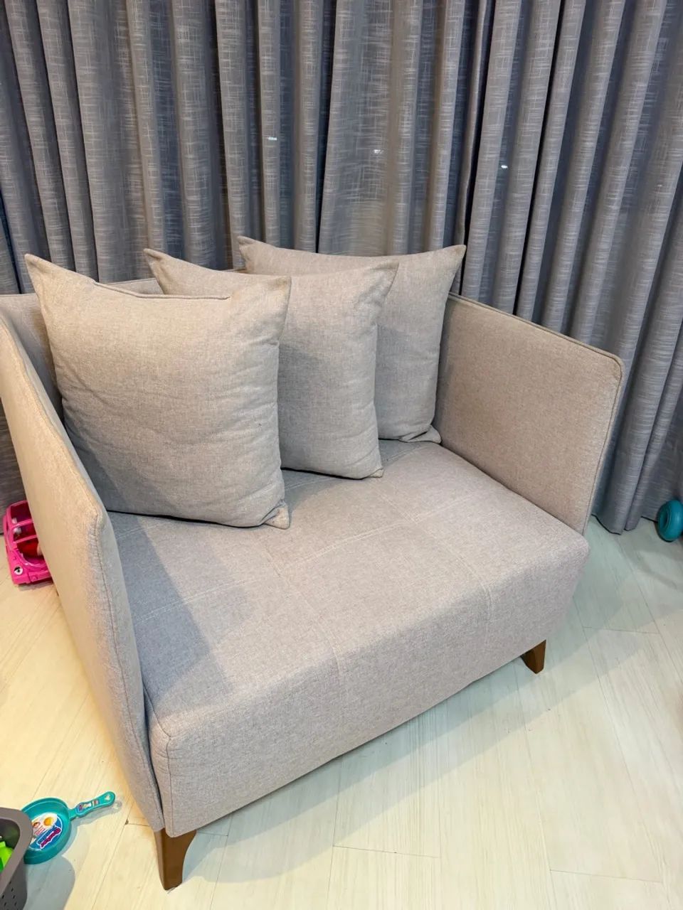 Vendo poltrona em linho  - Foto 2