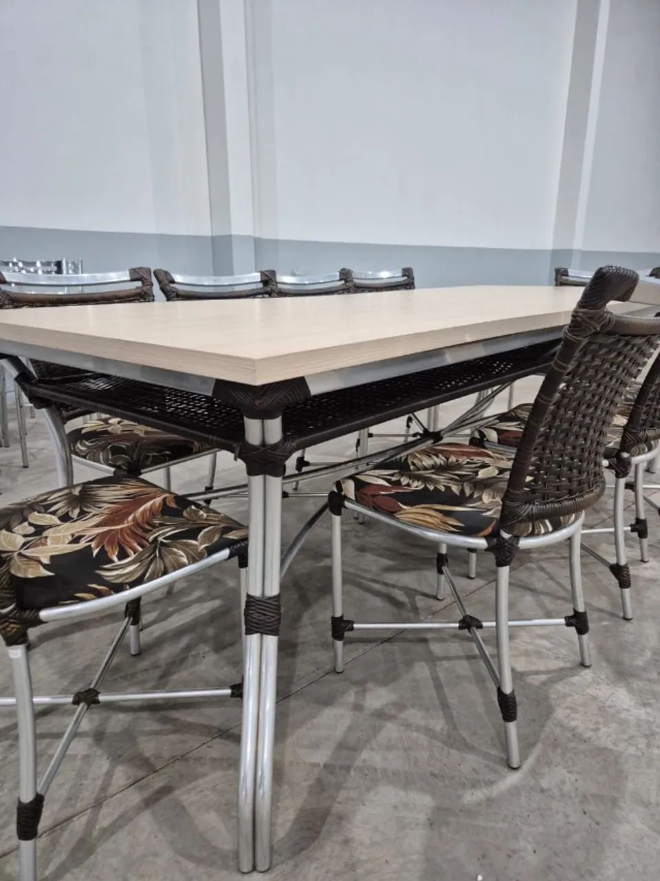 Mesa 2,50m com 10 cadeiras  - Foto 5