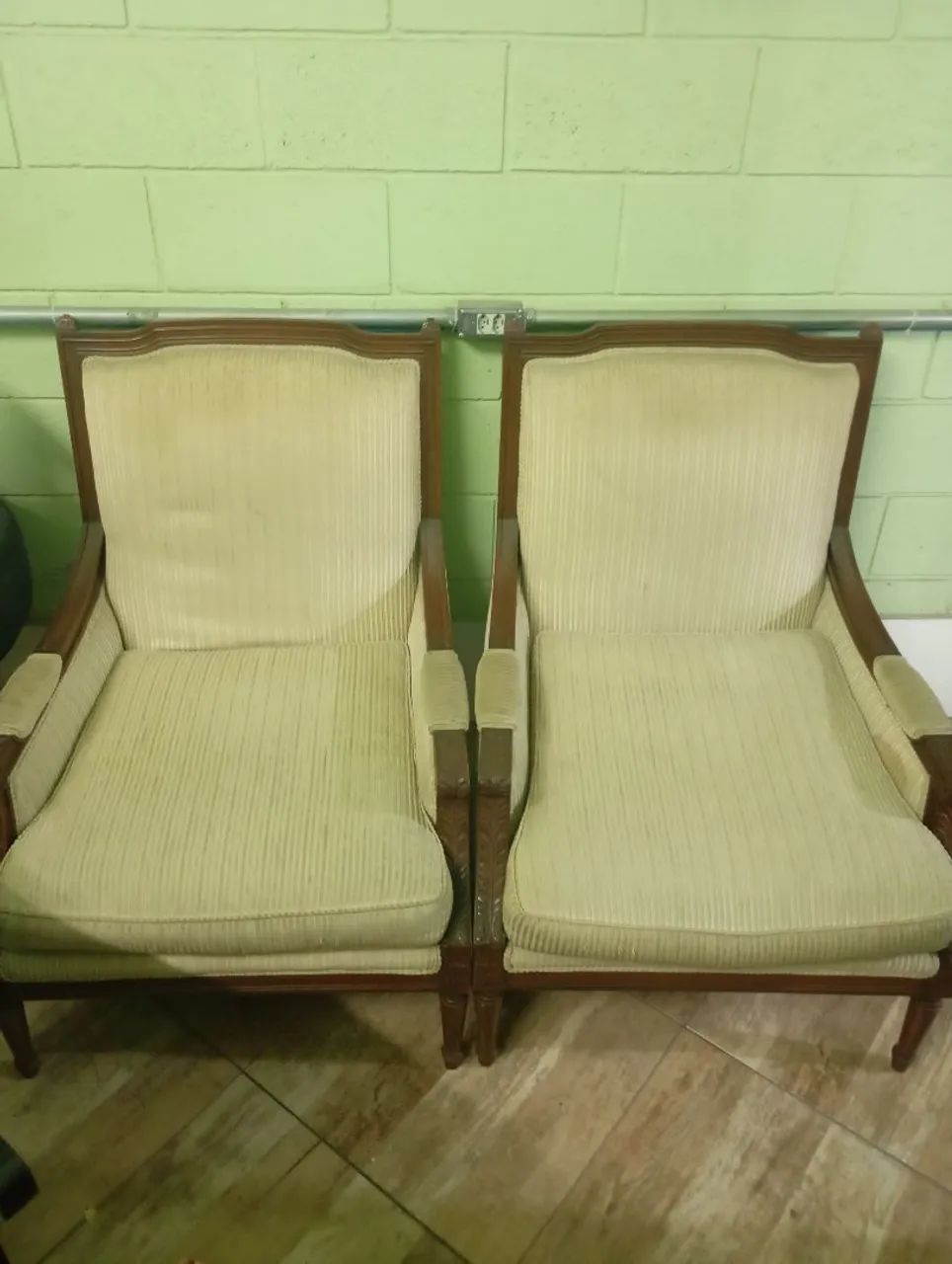   ABAXEI O PREÇO PRA SAIR HOJE LINDAS POLTRONAS