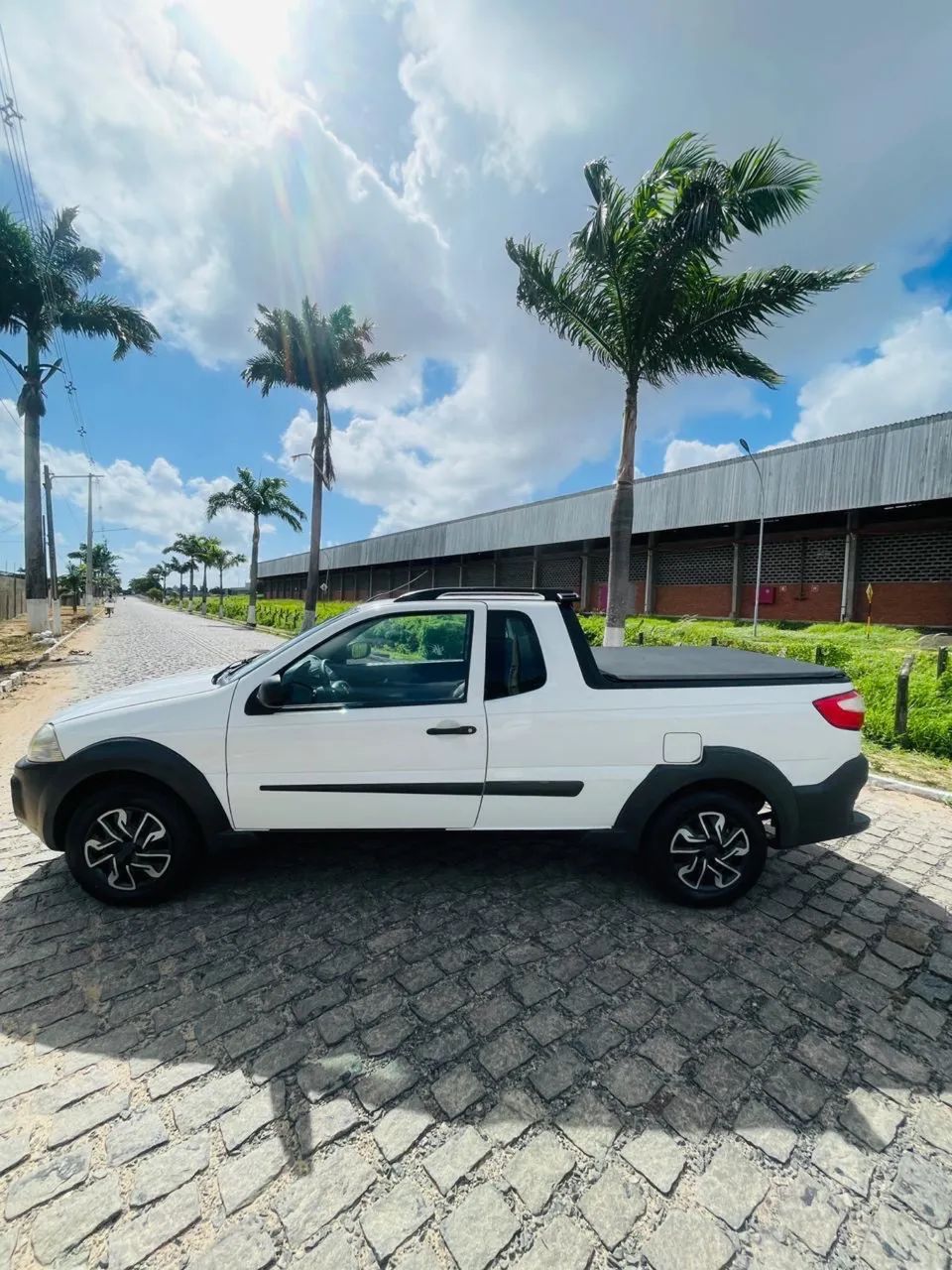 Fiat Strada Working 1.4 MPI Fire Flex 8V CE 2015